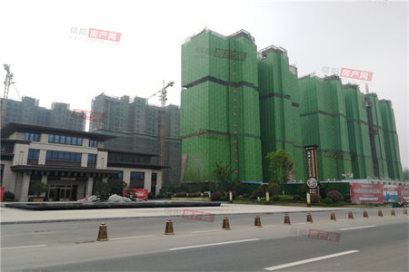 东原商贸城2室2厅1卫28万100m2毛坯房首付五万起步。